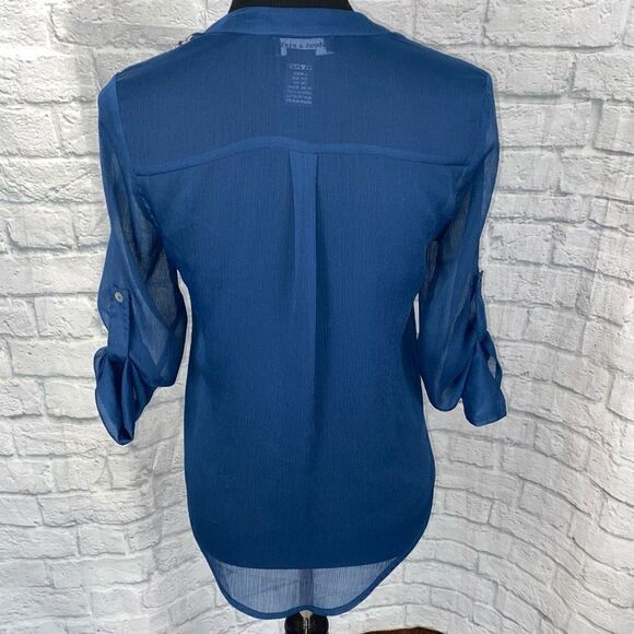 About a girl sheer blouse w/button sleeves sz XS - Picture 8 of 11